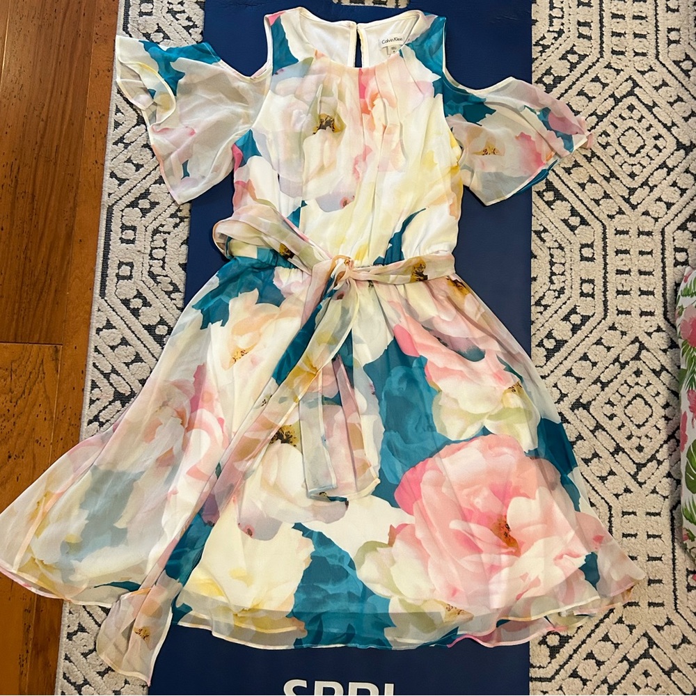 Beautiful summer dress, Calvin Klein 8 P excellent condition